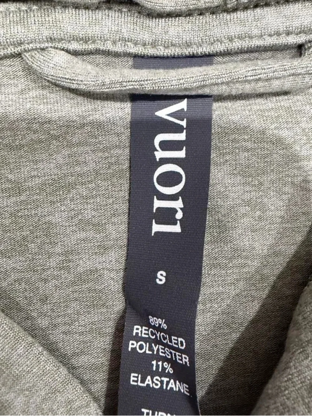 Vuori Women’s Halo 2.0 Performance Pale Heather Olive Hoodie with Crew Tag - Picture 3 of 3